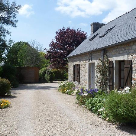 Sue'S Cottages Pleuven 外观 照片