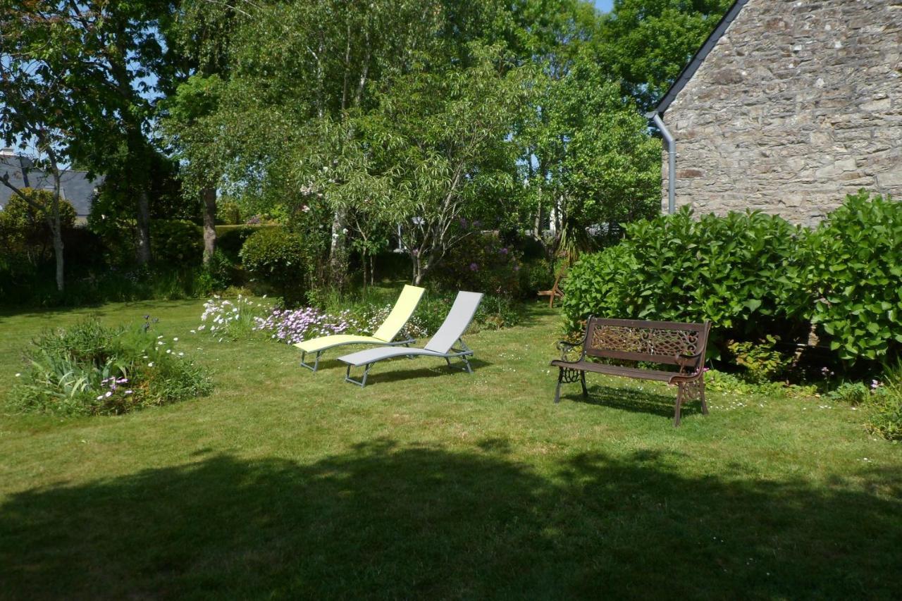 Sue'S Cottages Pleuven 外观 照片