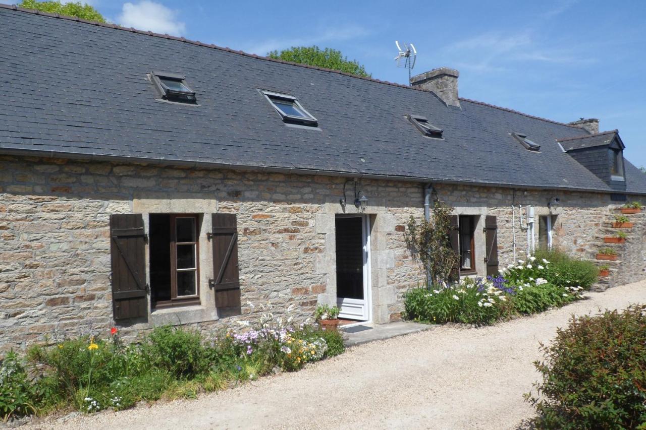 Sue'S Cottages Pleuven 外观 照片