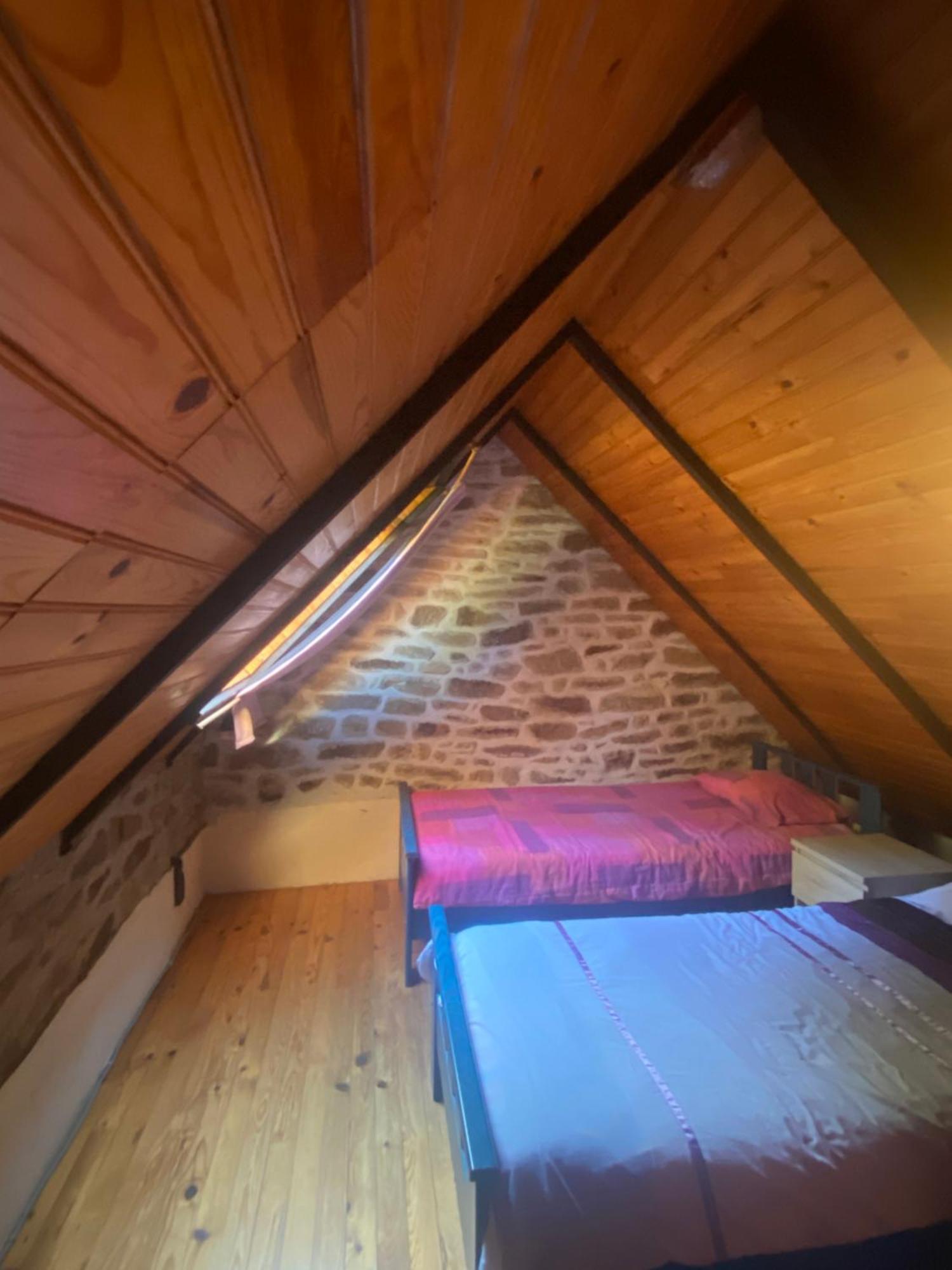 Sue'S Cottages Pleuven 外观 照片