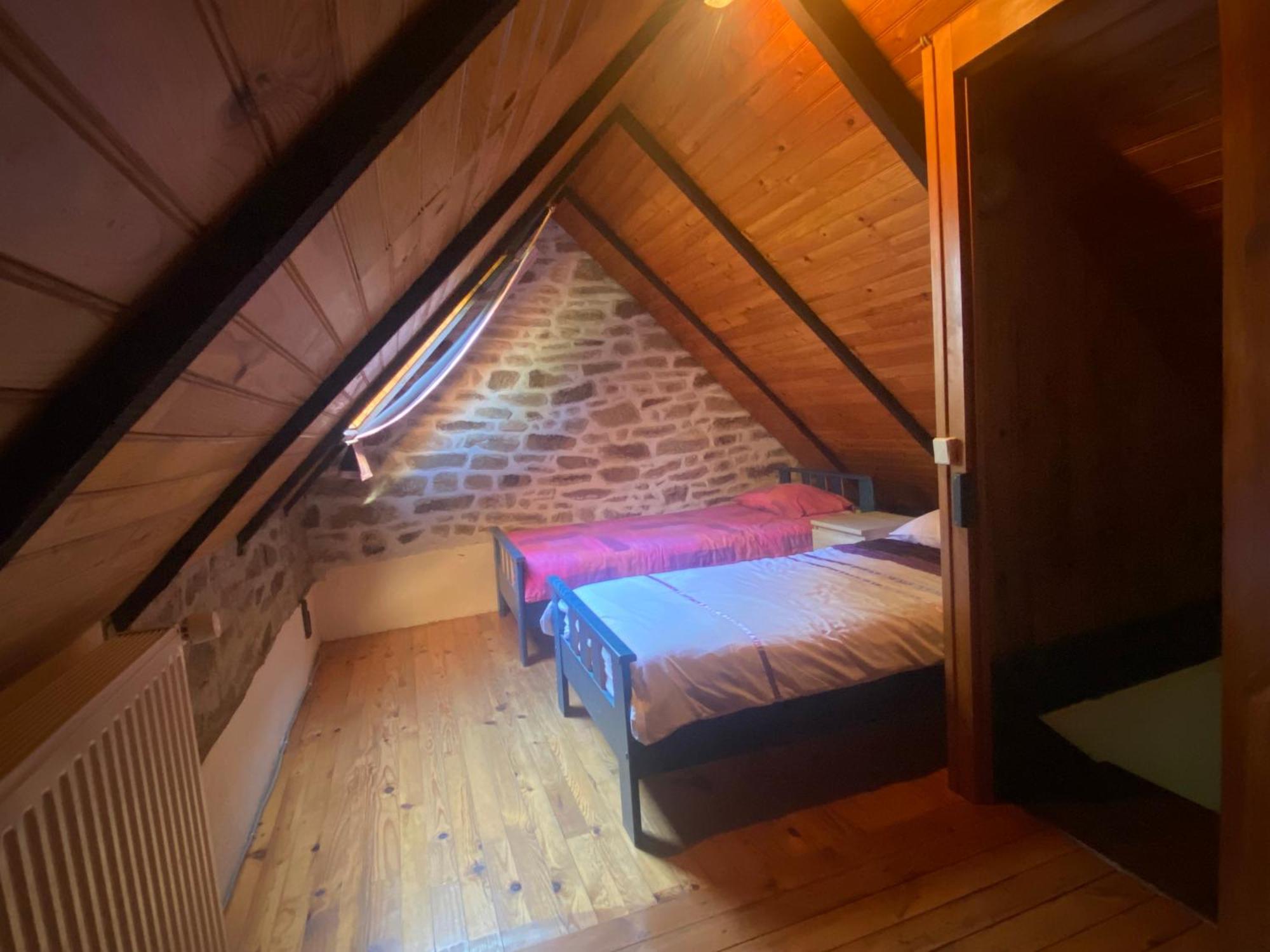 Sue'S Cottages Pleuven 外观 照片