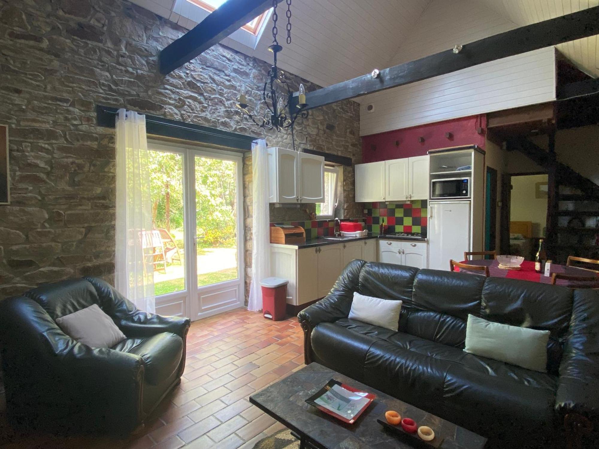 Sue'S Cottages Pleuven 外观 照片