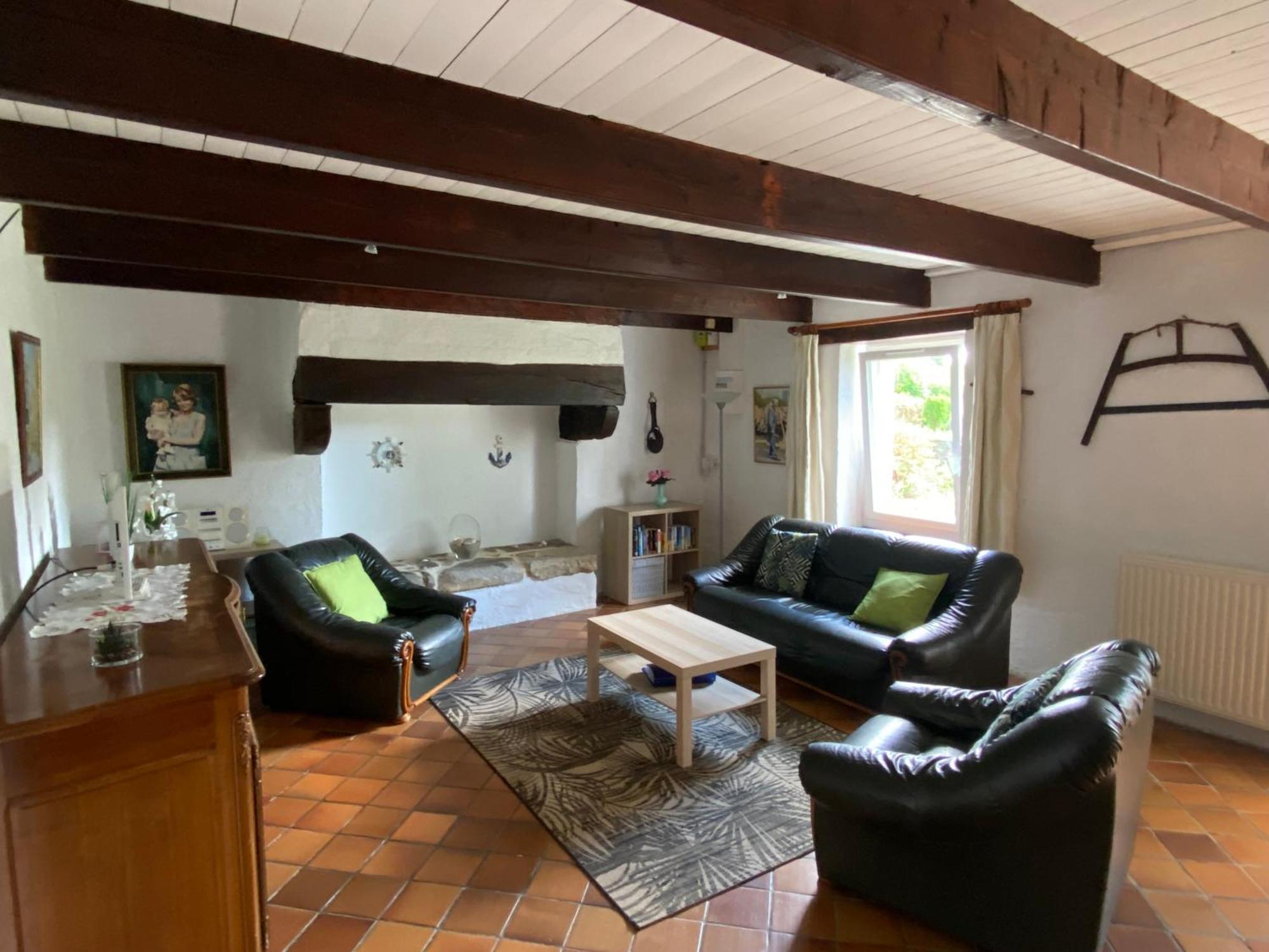 Sue'S Cottages Pleuven 外观 照片