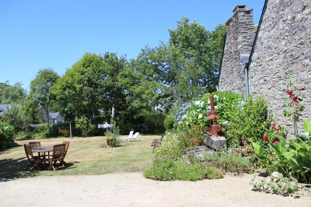 Sue'S Cottages Pleuven 外观 照片