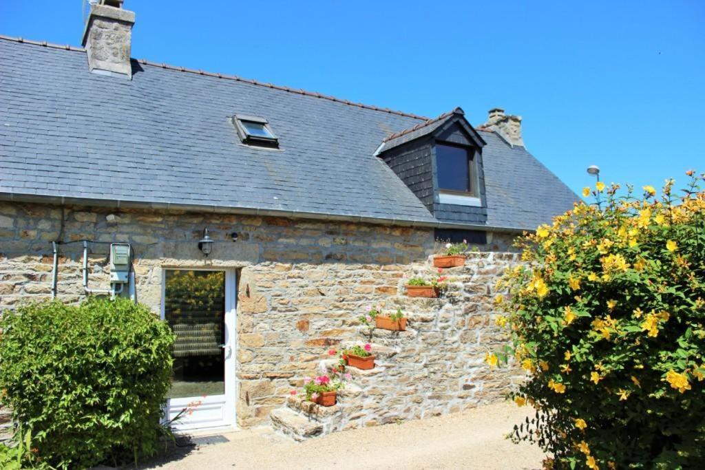 Sue'S Cottages Pleuven 外观 照片